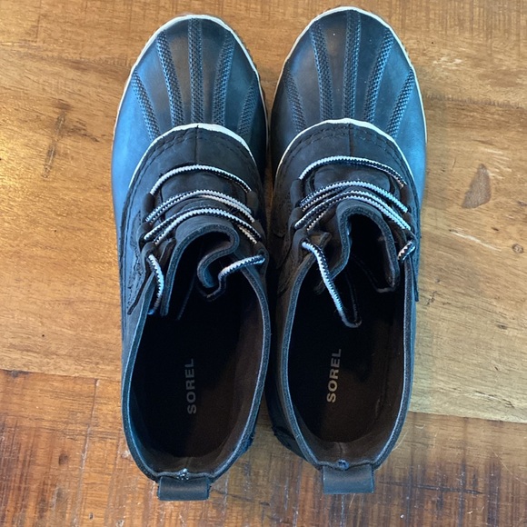 Sorel Out N’ About Leather Boot 🦆 - Picture 6 of 8